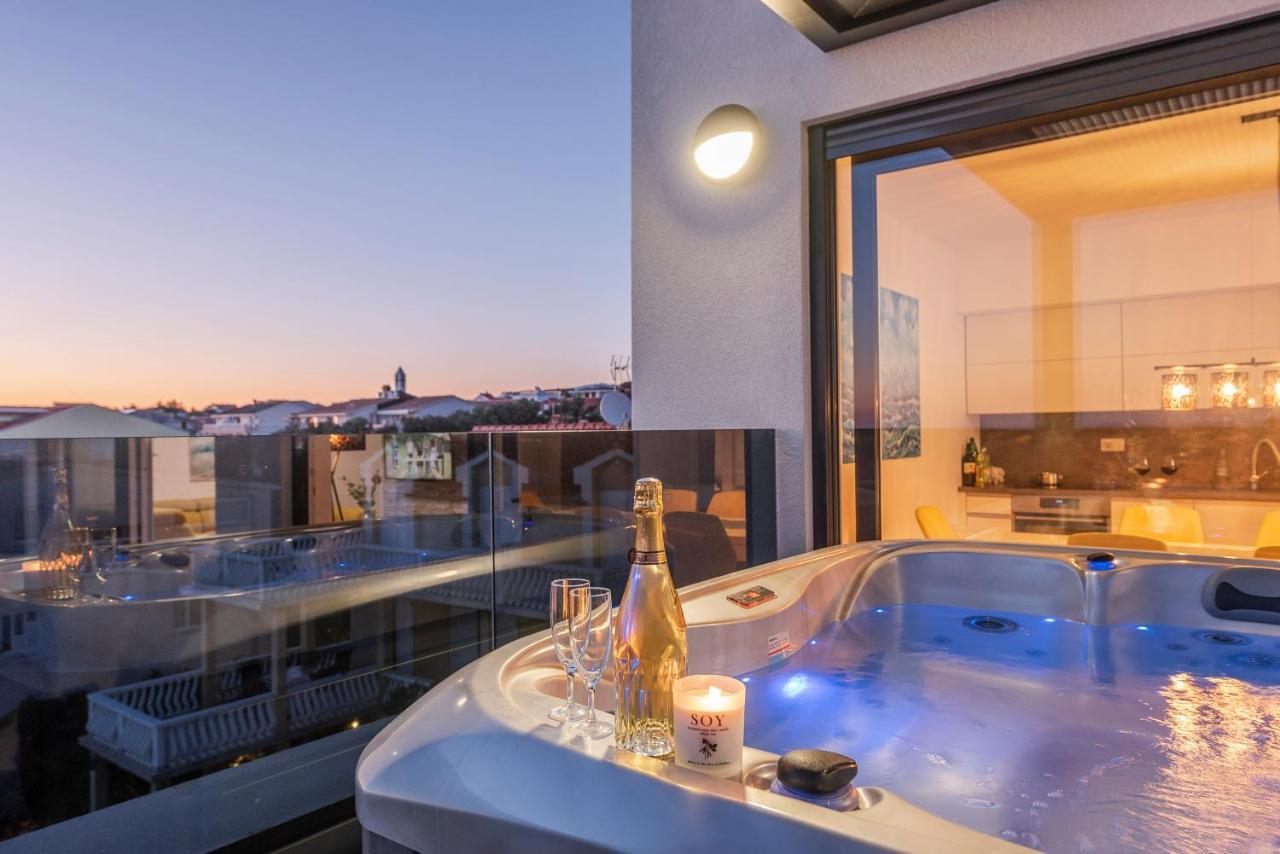 Mediteran Luxury Penthouse With Jacuzzi ماندري المظهر الخارجي الصورة