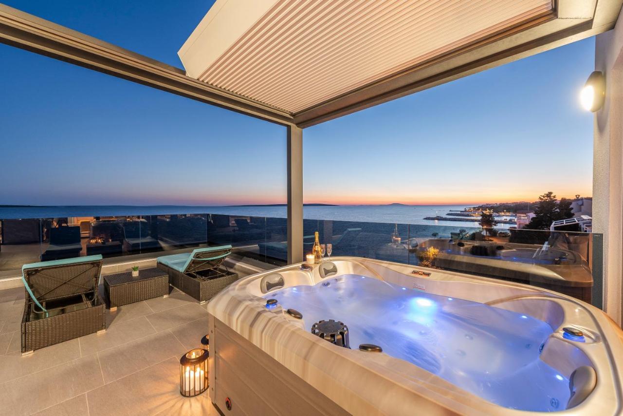 Mediteran Luxury Penthouse With Jacuzzi ماندري المظهر الخارجي الصورة