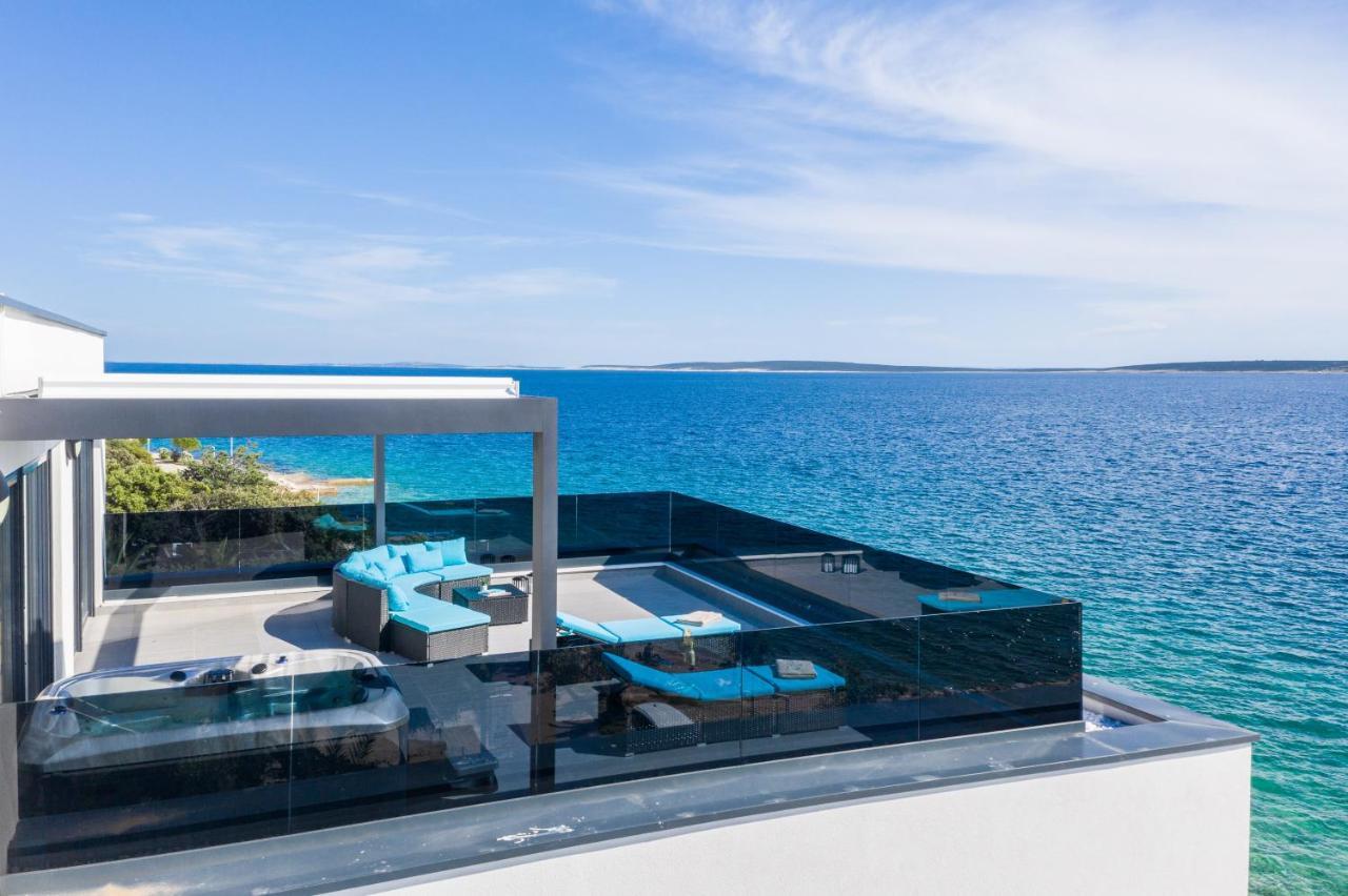 Mediteran Luxury Penthouse With Jacuzzi ماندري المظهر الخارجي الصورة