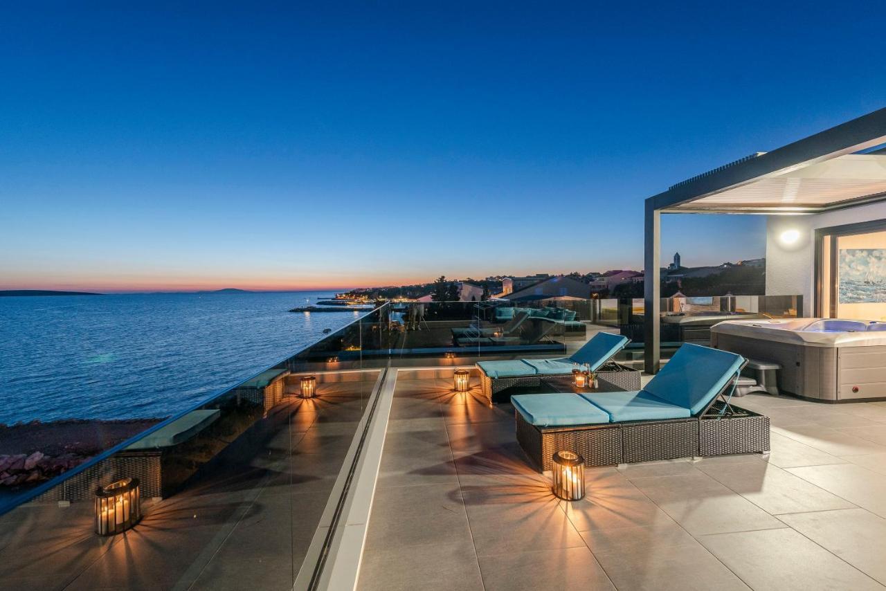 Mediteran Luxury Penthouse With Jacuzzi ماندري المظهر الخارجي الصورة
