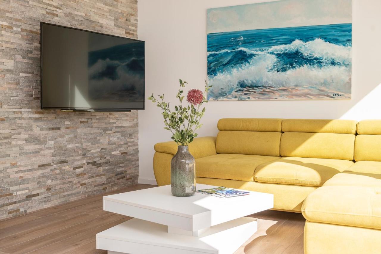 Mediteran Luxury Penthouse With Jacuzzi ماندري المظهر الخارجي الصورة