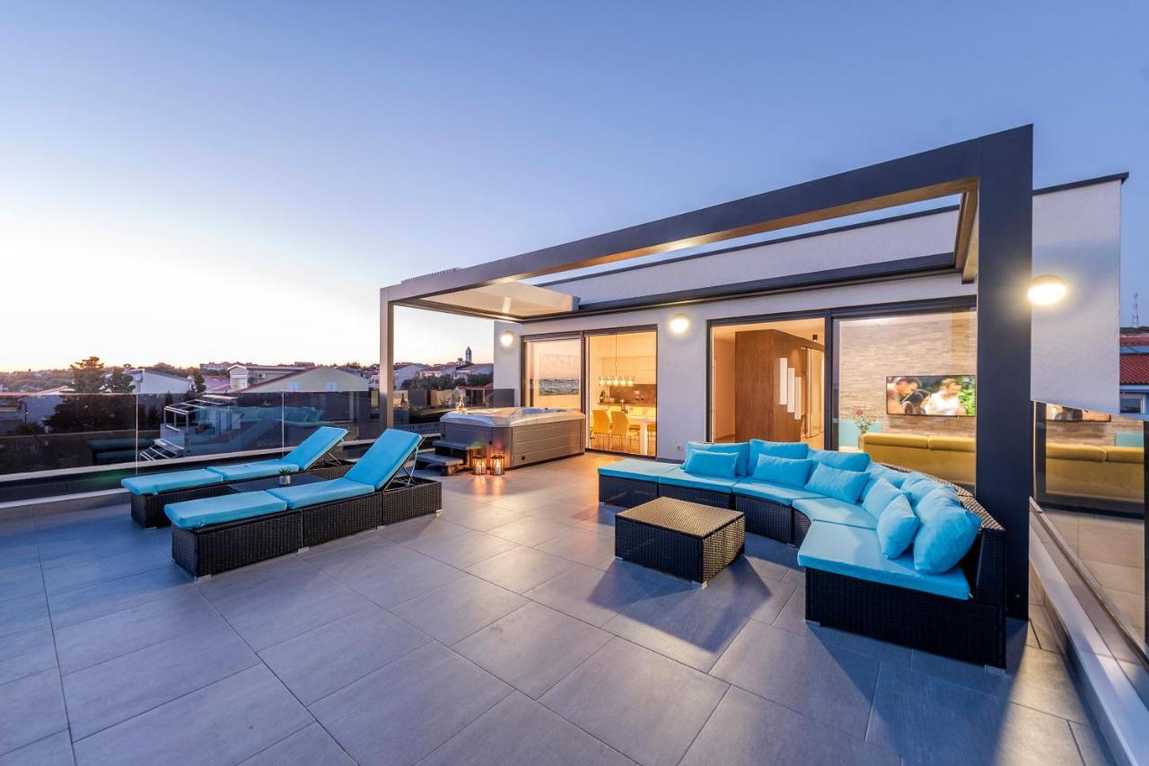 Mediteran Luxury Penthouse With Jacuzzi ماندري المظهر الخارجي الصورة